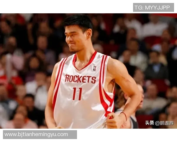 姚明赛场喝水瞬间引发热议球员饮水习惯对比赛表现的影响探讨