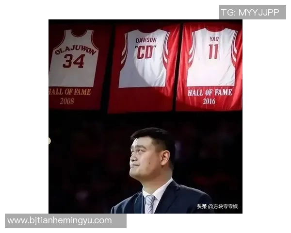 姚明重返烟台篮球场展现传奇风采引发球迷热烈追忆