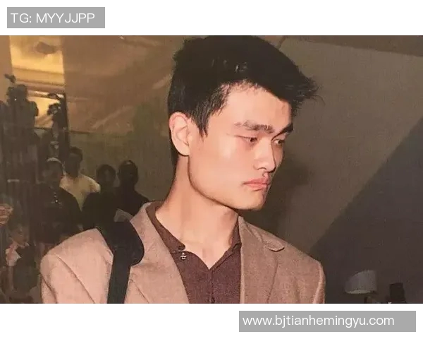 小姚明衣服的时尚魅力与个性表达探索之旅