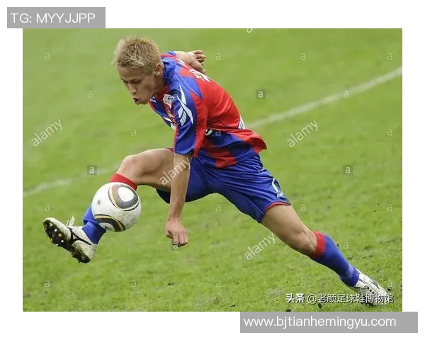 穿老鞋的足球明星如何在赛场上逆袭成传奇的故事与启示 穿老鞋的足球明星如何在赛场上逆袭成传奇的故事与启示