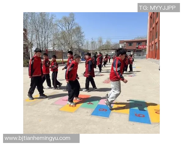 一年级体育课的快乐时光与成长体验分享